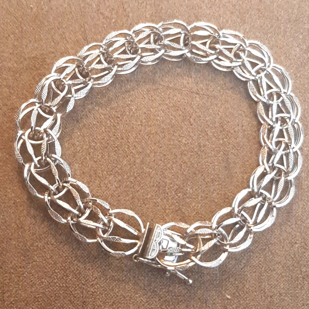 Vintage GB sterling silver charm bracelet